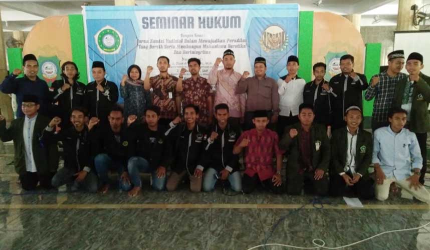 Penghubung KY Jatim Ajak Santri Wujudkan Peradilan Bersih Penghubung KY Jatim Ajak Santri Wujudkan Peradilan Bersih