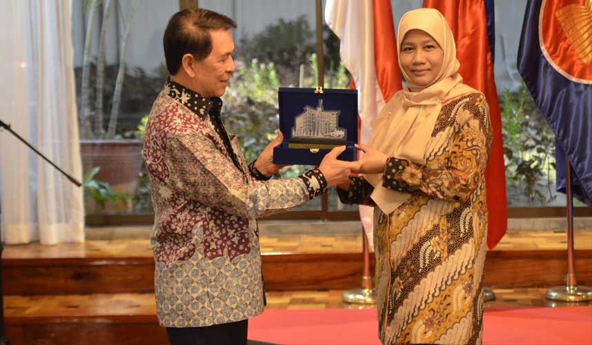 Bertemu Dubes RI untuk Filipina, Wakil Ketua KY Harap Kerjasama Hukum dan Keamanan Ditingkatkan Bertemu Dubes RI untuk Filipina, Wakil Ketua KY Harap Kerjasama Hukum dan Keamanan Ditingkatkan