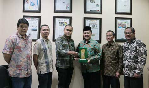 KY Kunjungi Redaksi Republika Sosialisasikan Kinerja KY Kunjungi Redaksi Republika Sosialisasikan Kinerja