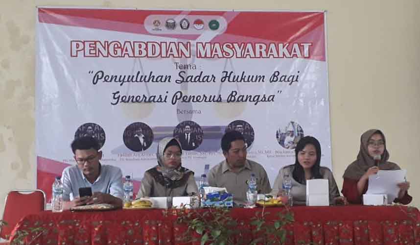 Penghubung KY Jateng Gandeng Mahasiswa Lakukan Penyuluhan Hukum Penghubung KY Jateng Gandeng Mahasiswa Lakukan Penyuluhan Hukum