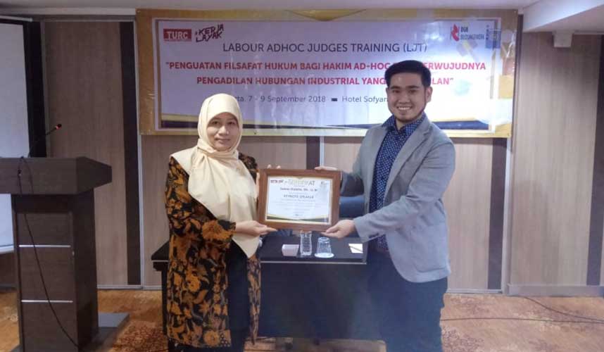 Hakim Ad Hoc PHI Jangan Berpedoman Hukum Acara Perdata Semata Hakim Ad Hoc PHI Jangan Berpedoman Hukum Acara Perdata Semata