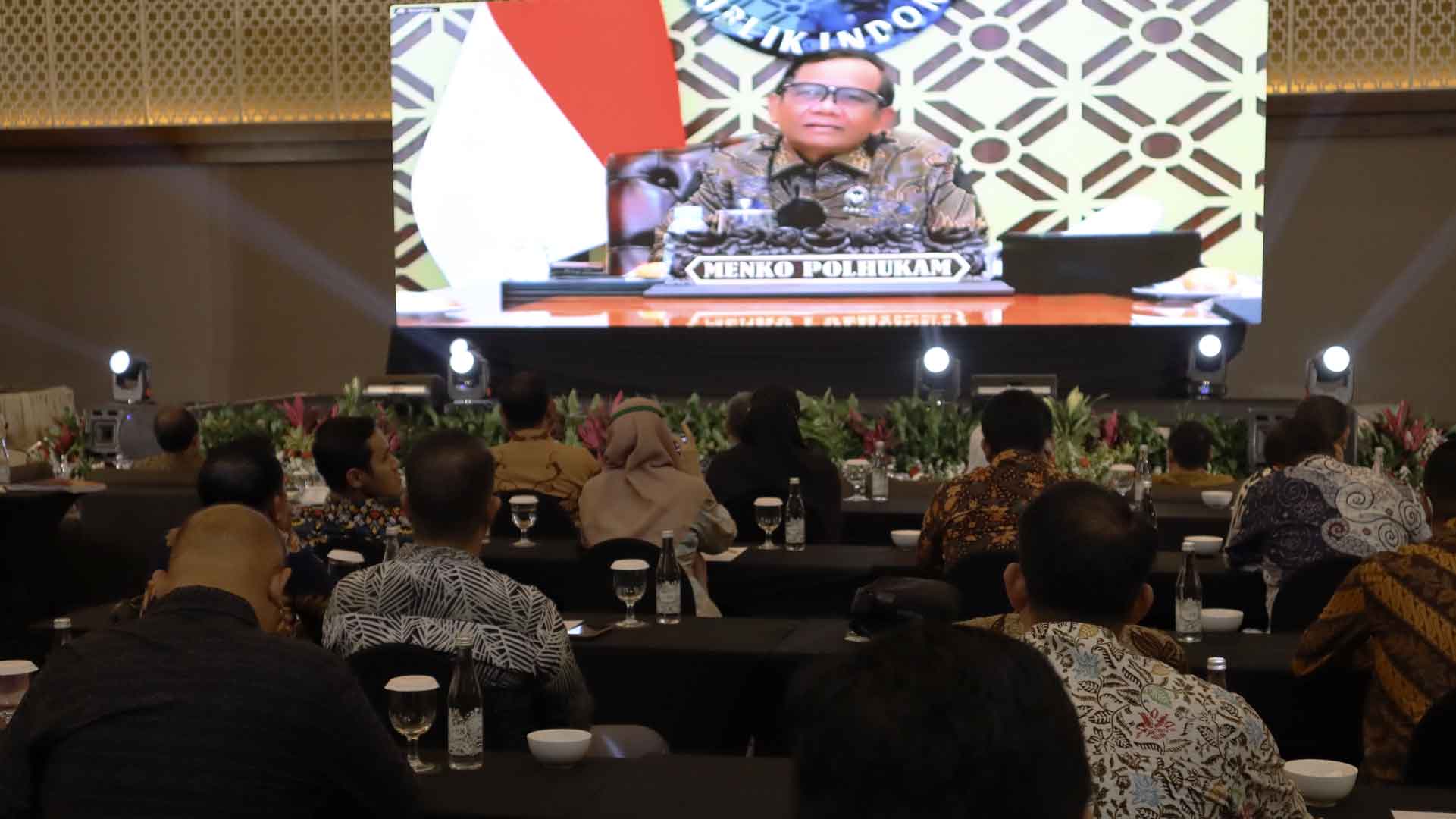 Menko Polhukam Dorong KY Bangun Integritas Hakim Menko Polhukam Dorong KY Bangun Integritas Hakim