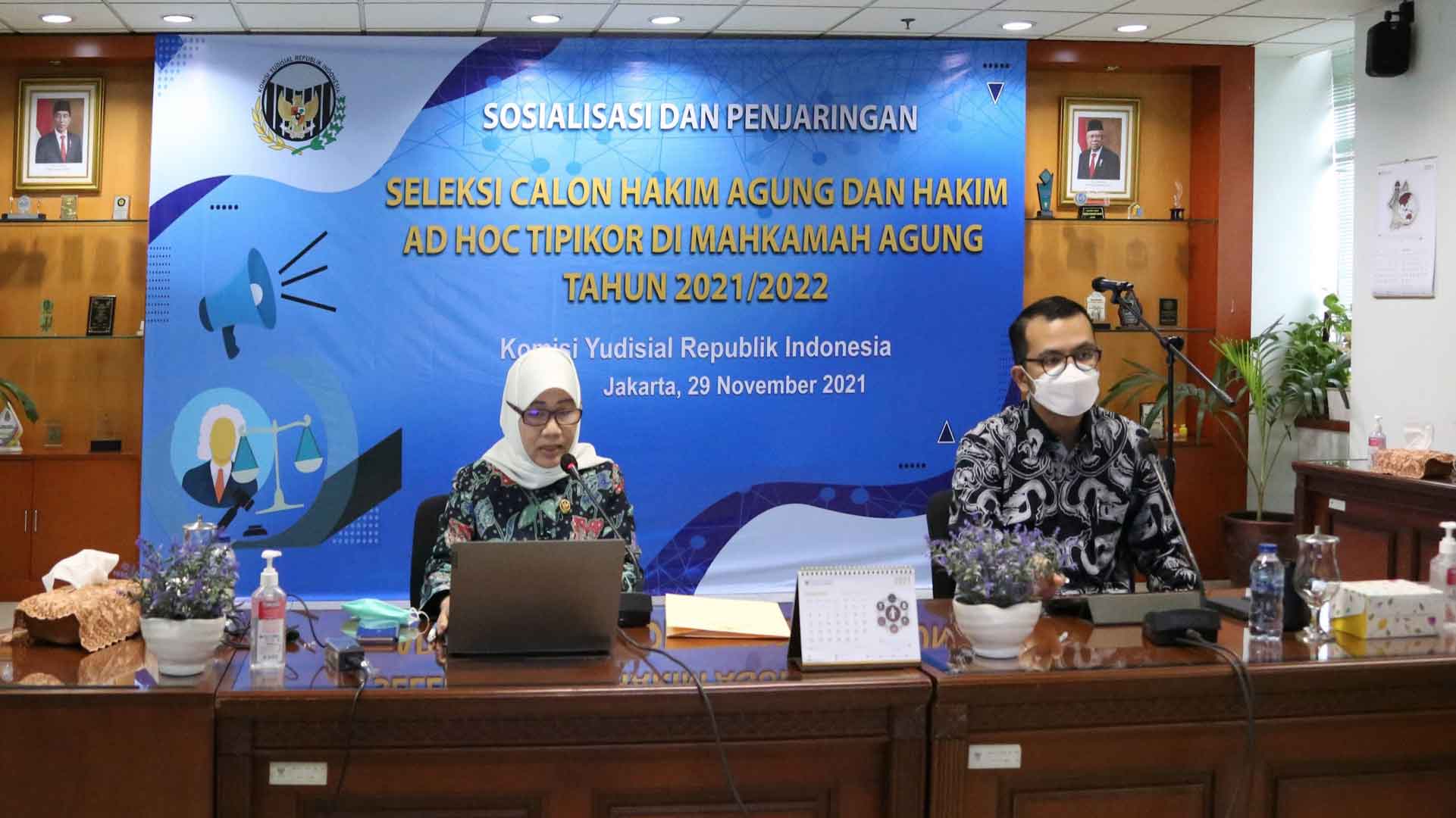 KY Gelar Sosialisasi dan Penjaringan Daring untuk CHA dan Calon Hakim Ad Hoc Tipikor di MA se-Indonesia KY Gelar Sosialisasi dan Penjaringan Daring untuk CHA dan Calon Hakim Ad Hoc Tipikor di MA se-Indonesia