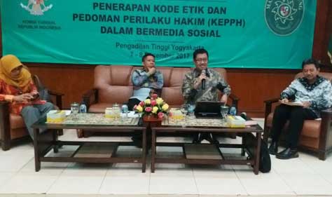Hakim Dilarang Komentari Putusan di Medsos Hakim Dilarang Komentari Putusan di Medsos