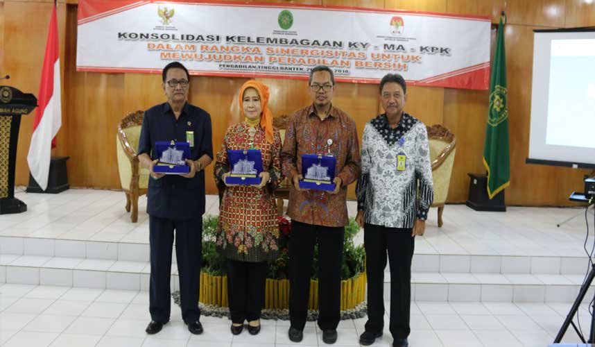 Di Banten, KY-MA-KPK Bersinergi Wujudkan Peradilan Bersih Di Banten, KY-MA-KPK Bersinergi Wujudkan Peradilan Bersih