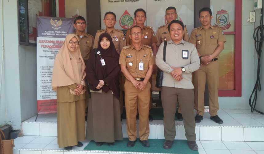Penghubung KY Sulsel Ajak Lurah se-Kecamatan Manggala Wujudkan Peradilan Bersih Penghubung KY Sulsel Ajak Lurah se-Kecamatan Manggala Wujudkan Peradilan Bersih