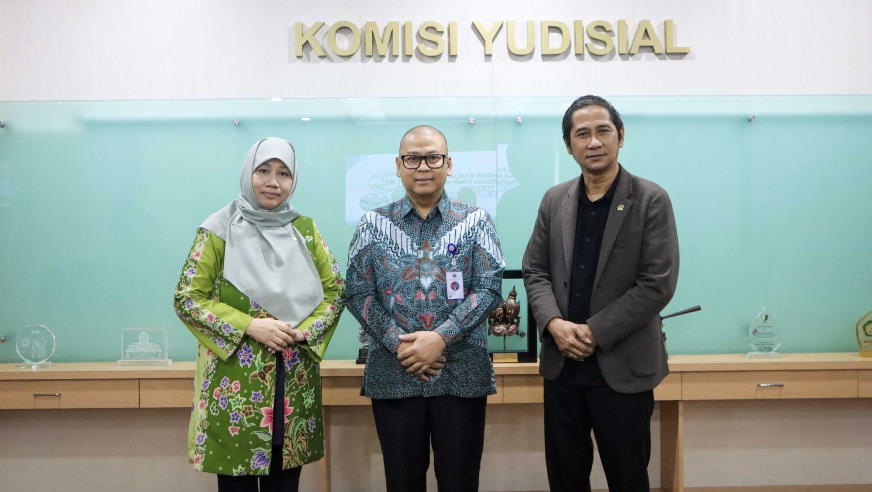 KY Terima Audiensi Staf Ahli Kemenlu, Bahas Kerja Sama Luar Negeri