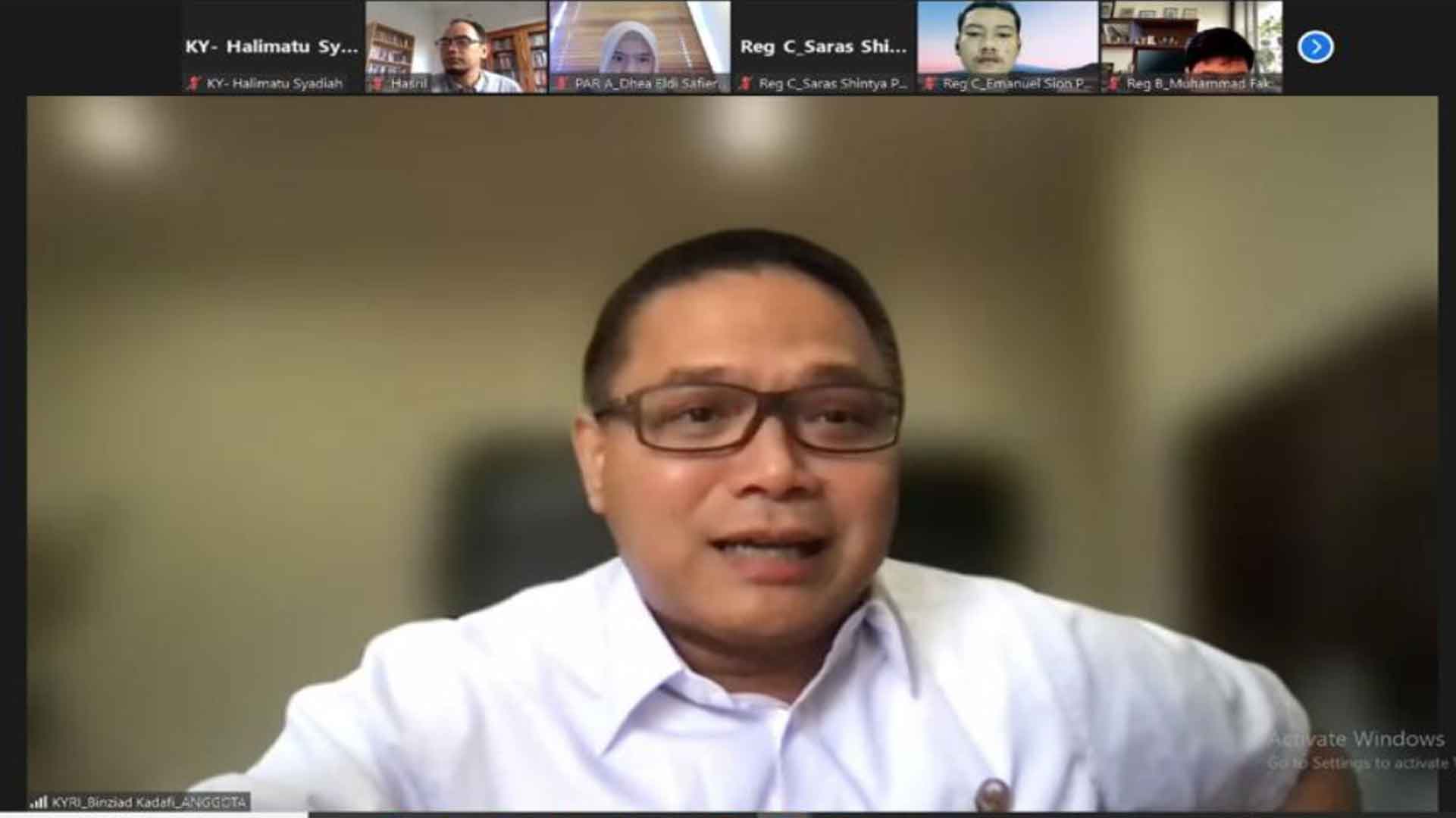 Anggota KY Binziad Kadafi Berharap Mahasiswa-Mahasiswa Terbaik Dapat Berkarir di KY Anggota KY Binziad Kadafi Berharap Mahasiswa-Mahasiswa Terbaik Dapat Berkarir di KY