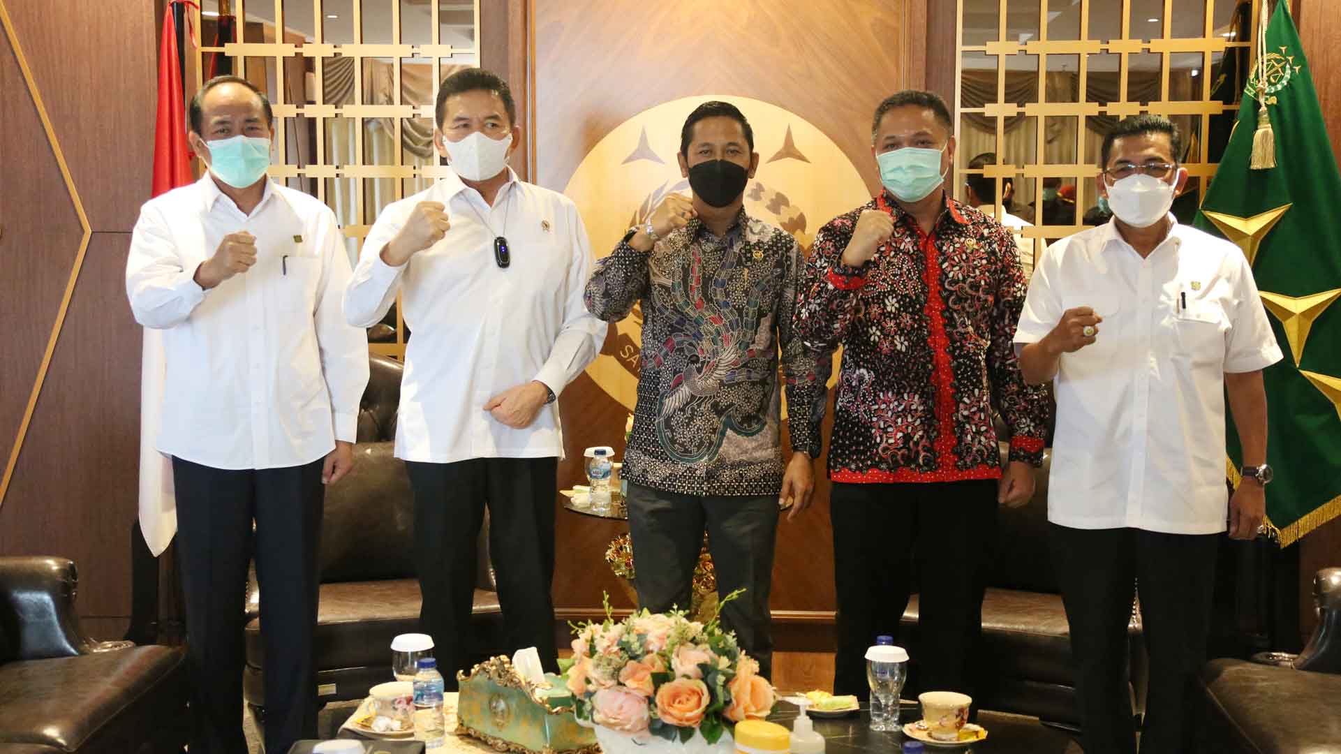 KY Kunjungi Kejaksaan Bahas Pengawasan dan Perlindungan Martabat Hakim KY Kunjungi Kejaksaan Bahas Pengawasan dan Perlindungan Martabat Hakim