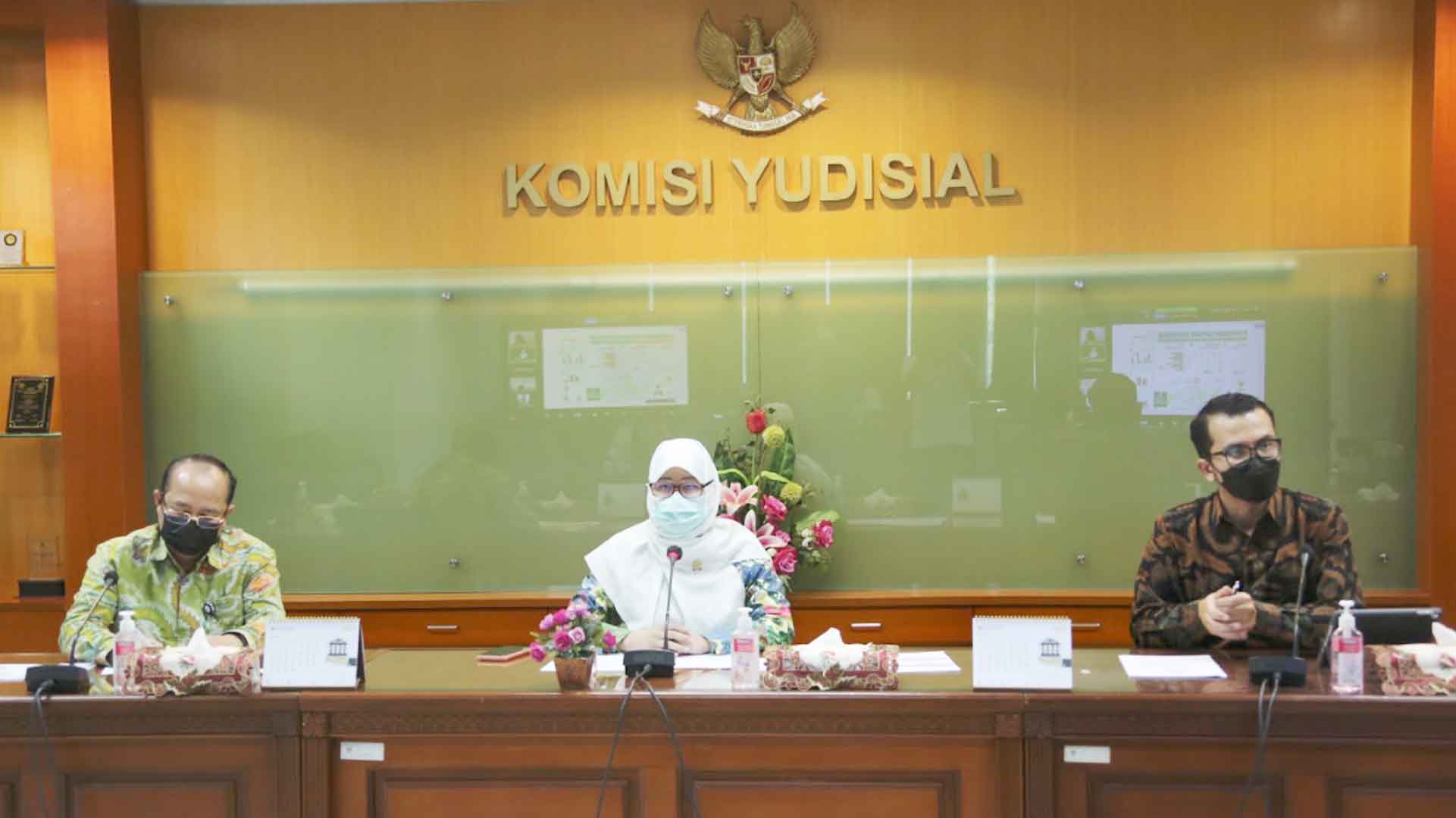 KY Prioritaskan Kesehatan Pegawai saat Bertugas di Masa pandemi KY Prioritaskan Kesehatan Pegawai saat Bertugas di Masa pandemi