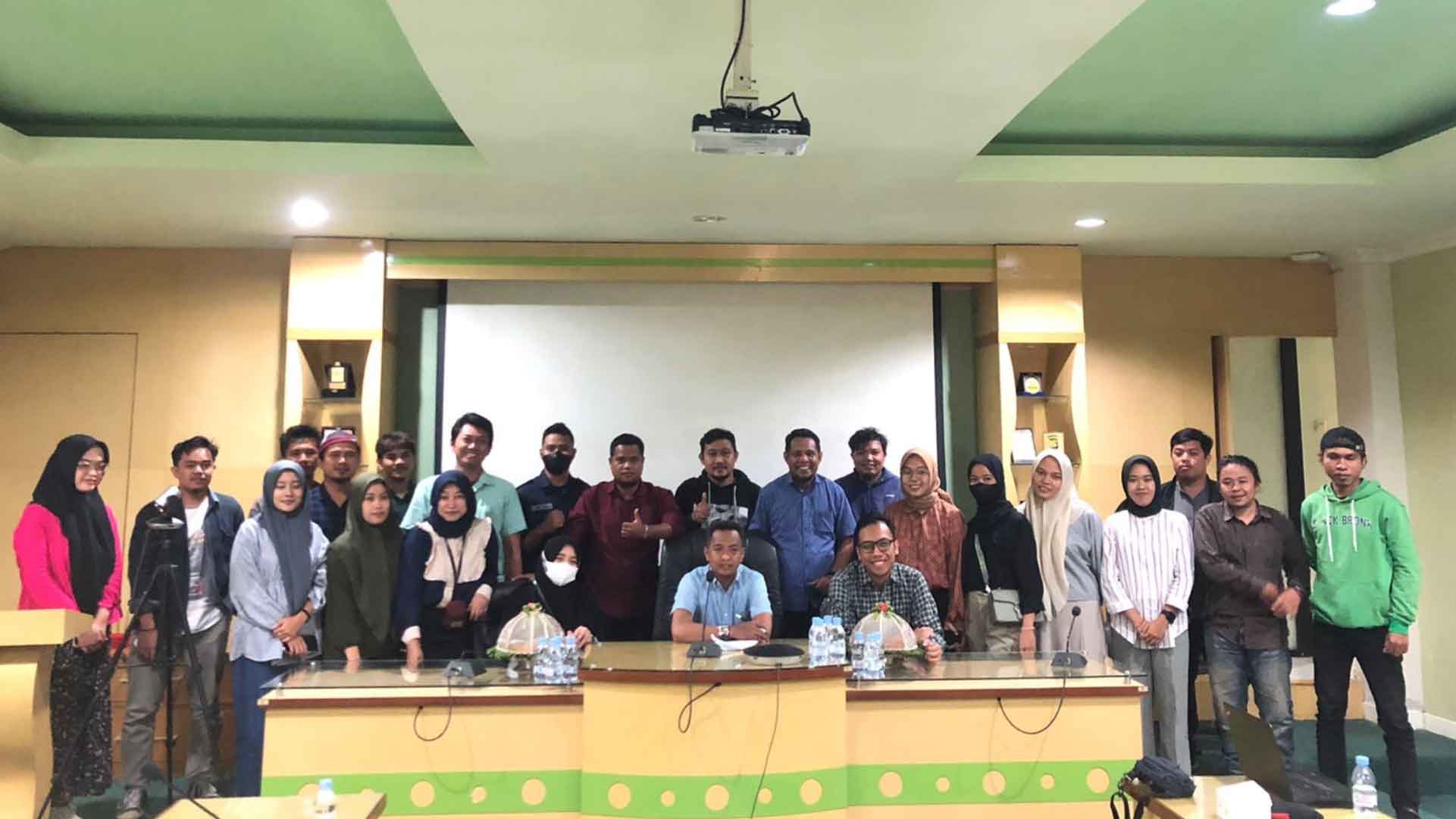 Penghubung KY Sulsel Harap Partisipasi Masyarakat Pantau Pengadilan Penghubung KY Sulsel Harap Partisipasi Masyarakat Pantau Pengadilan