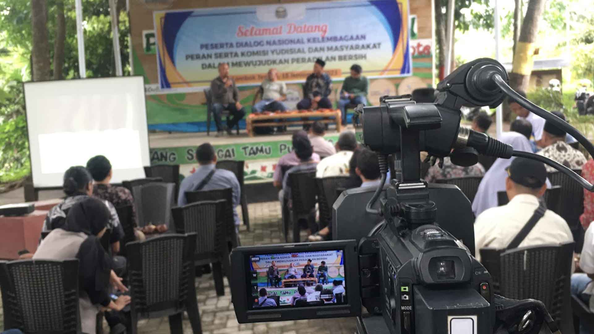 Penghubung KY NTB Ajak Publik Awasi Hakim Penghubung KY NTB Ajak Publik Awasi Hakim