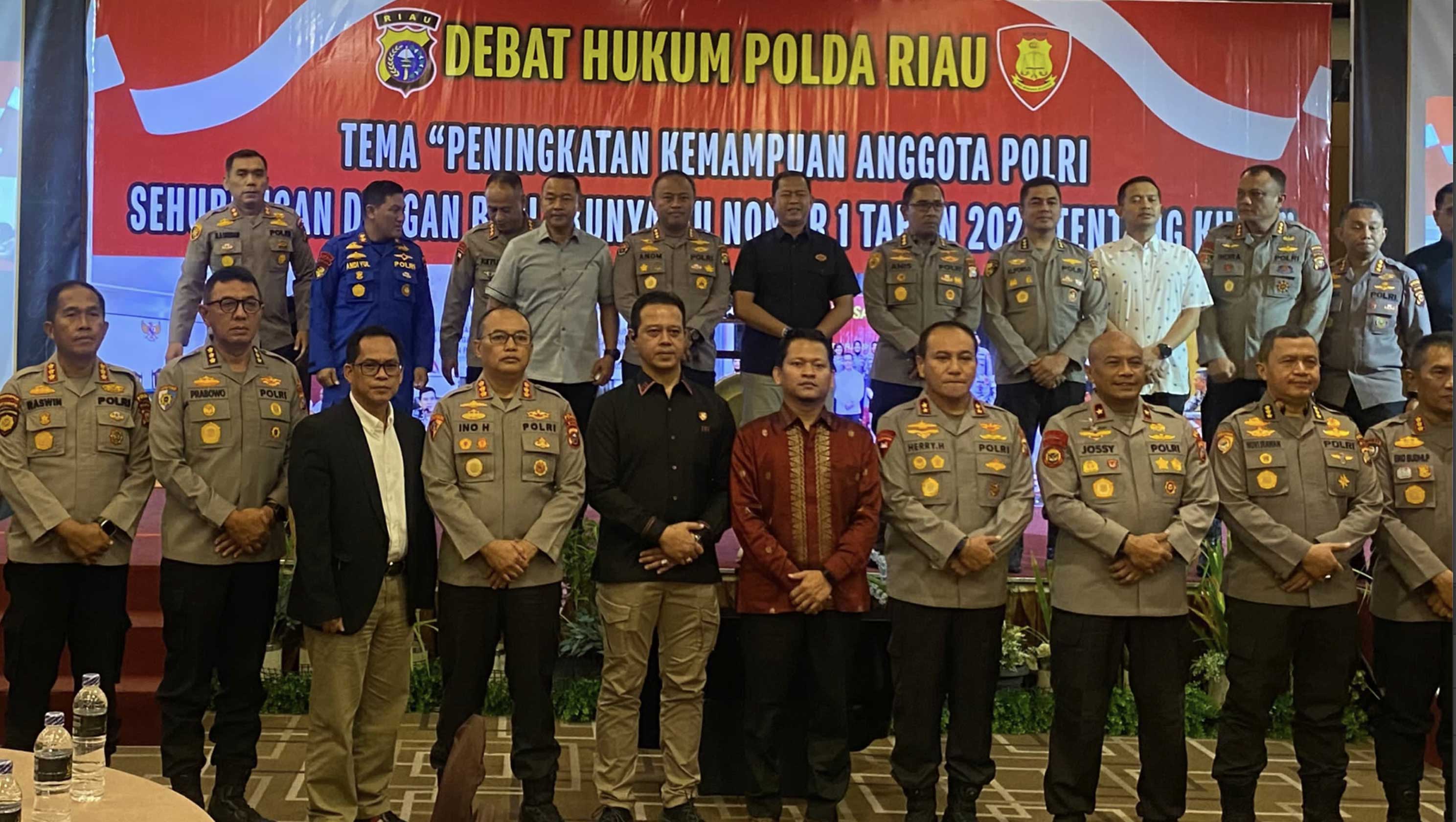 Penghubung KY Riau Bersinergi dengan Polda Riau dalam Lomba Debat KUHP Penghubung KY Riau Bersinergi dengan Polda Riau dalam Lomba Debat KUHP