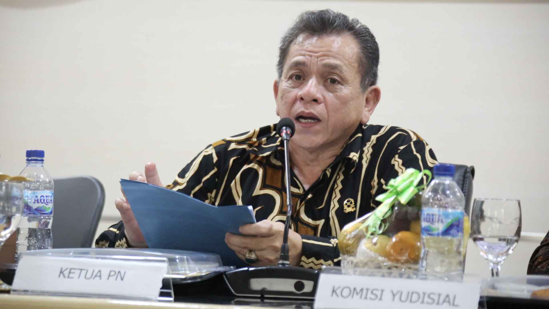 Mewujudkan Peradilan Bersih Tanggung Jawab Bersama Mewujudkan Peradilan Bersih Tanggung Jawab Bersama