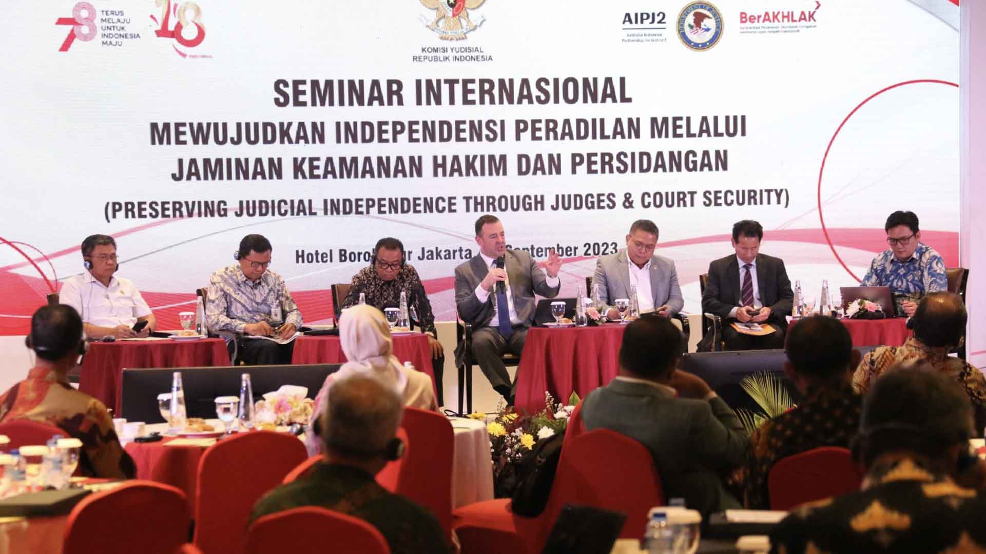 KY Gelar Seminar Internasional Bahas Jaminan Keamanan Hakim dan Persidangan KY Gelar Seminar Internasional Bahas Jaminan Keamanan Hakim dan Persidangan