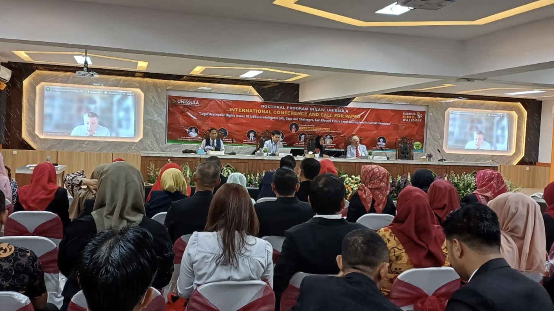 Anggota KY Mukti Fajar Nur Dewata Bahas Disruptive Innovation dari Perspektif Hukum Anggota KY Mukti Fajar Nur Dewata Bahas Disruptive Innovation dari Perspektif Hukum