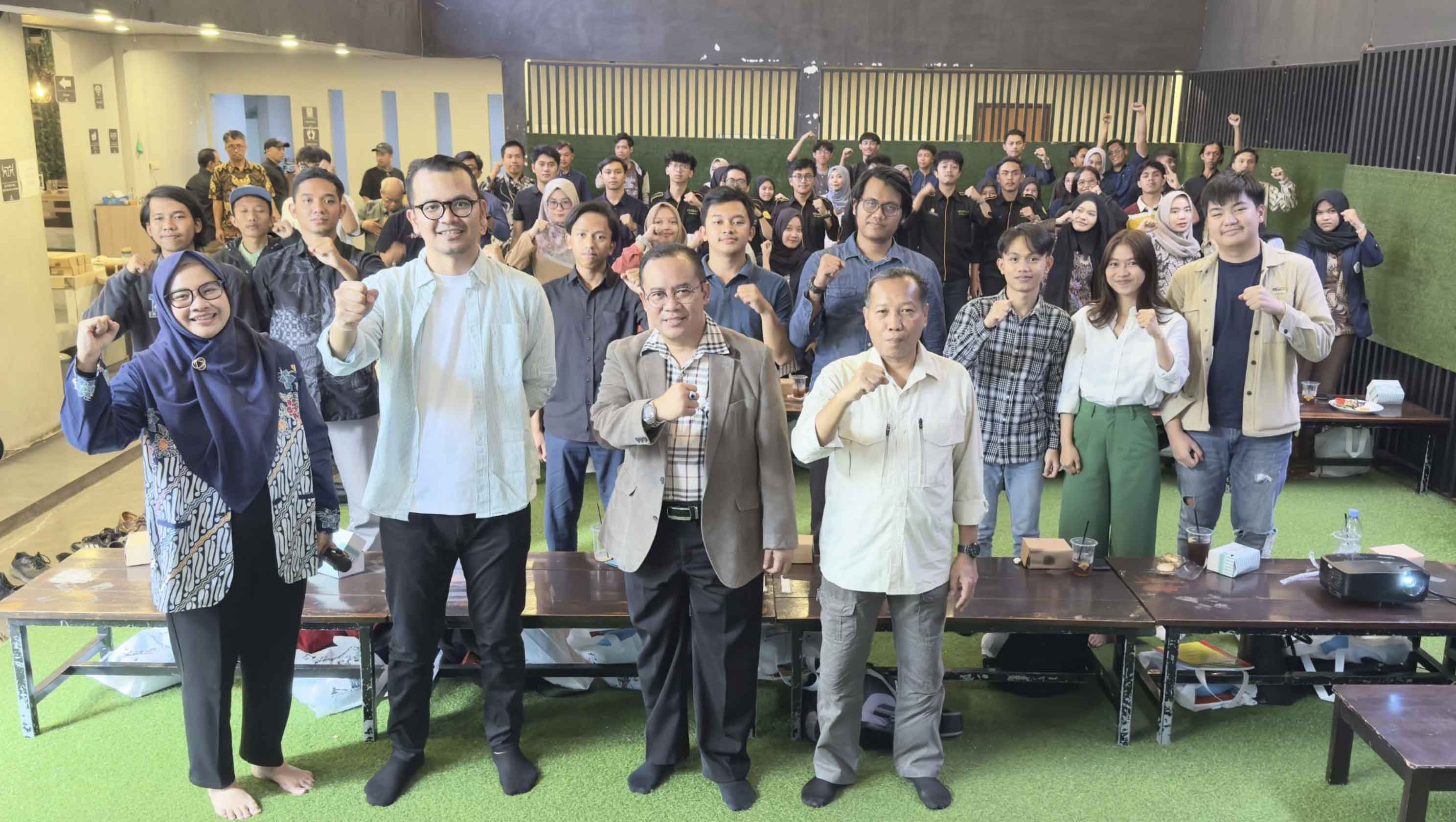 Media Sosial Memantik Daya Kritis Publik