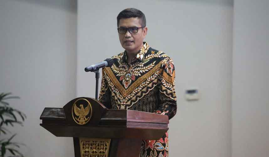 Hari Terakhir Raker, Plt. Sekretaris Jenderal Y. Ambeg Paramarta Pamit dari KY Hari Terakhir Raker, Plt. Sekretaris Jenderal Y. Ambeg Paramarta Pamit dari KY