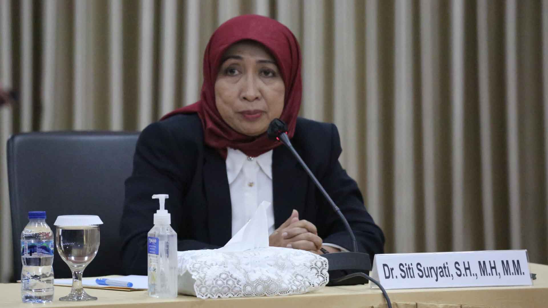 CHA Siti Suryati: Hakim Bisa Memutus Melebihi Dakwaan Berdasar Fakta-Fakta di Persidangan CHA Siti Suryati: Hakim Bisa Memutus Melebihi Dakwaan Berdasar Fakta-Fakta di Persidangan